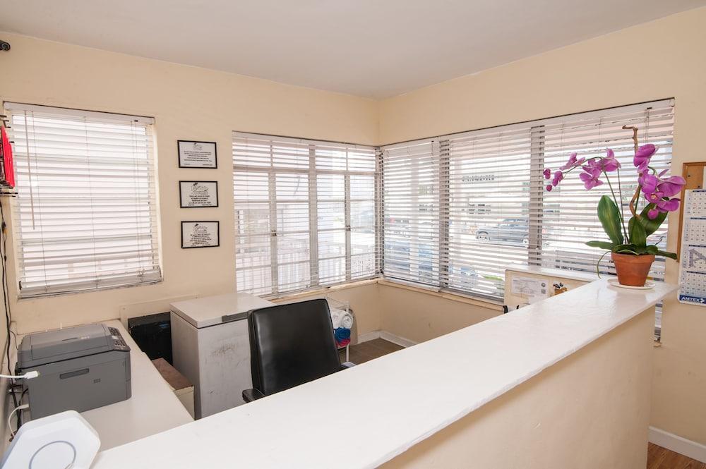 Island House South Beach (Adults Only) Miami Beach Bagian luar foto