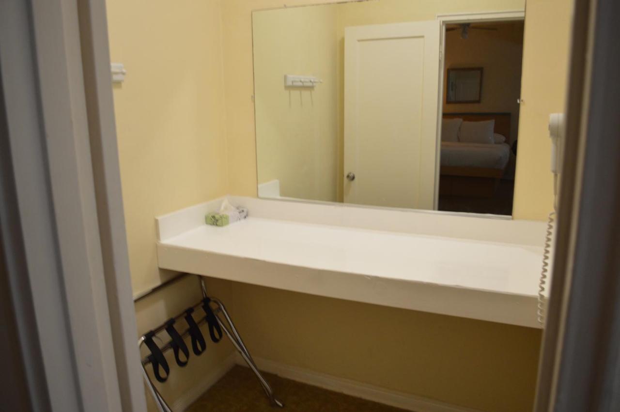 Island House South Beach (Adults Only) Miami Beach Bagian luar foto